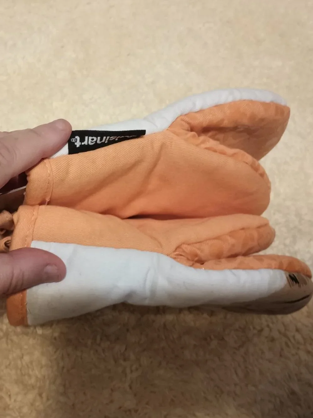HTF & NWT~Cuisinart 2-Pack Silicone Mini Oven Mitts with Golden Retriever Design